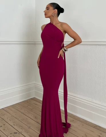 MELANI Sofia Gown - Deep Berry