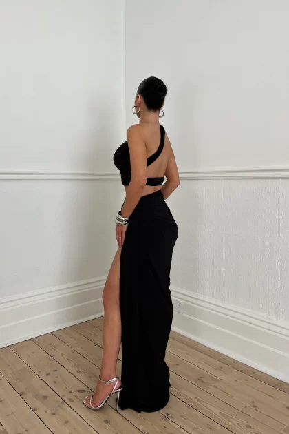 MELANI Viera Two Piece - Black (HIRE) - Image 4